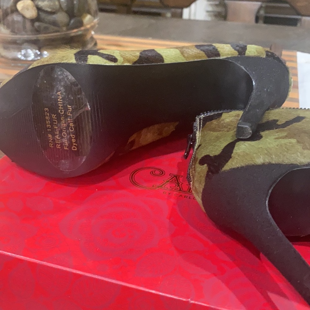 Carlos Santana Camo Heels - Picture 4 of 5